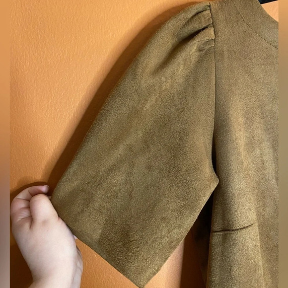 NWOT AT Factory Faux Suede Puff Sleeve Top - Picture 5 of 5
